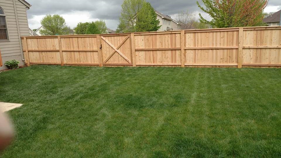 Commercial & Residential Wood Fence Installation Iowa, Des Moines