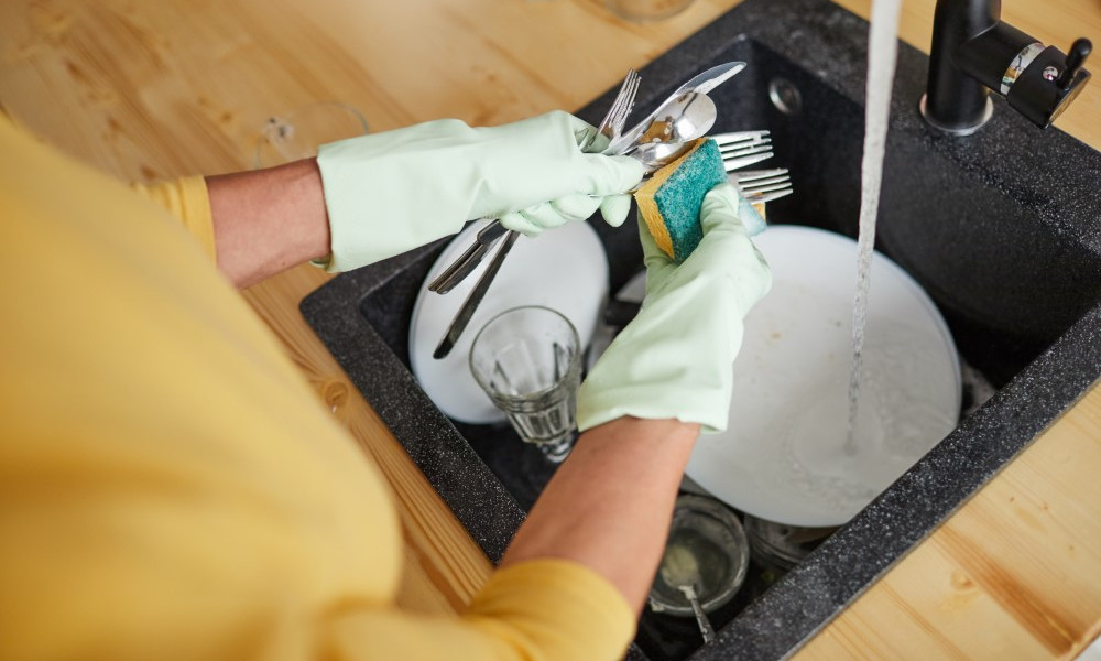 How Scotch Brite Sponges Revolutionize Dishwashing and Kitchen Cleanup? | Reddot Business
