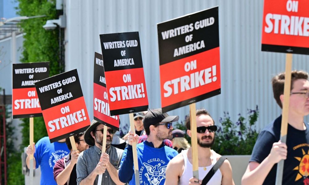 WGA and SAG-AFTRA strikes have reportedly cost 45,000 jobs in the Film and TV industry - Wiki of Thrones