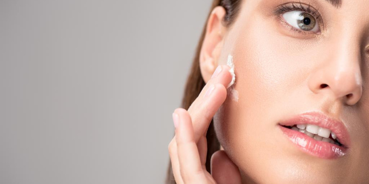 Tri-Luma Cream: Unveiling the Ultimate Skin Brightening Solution