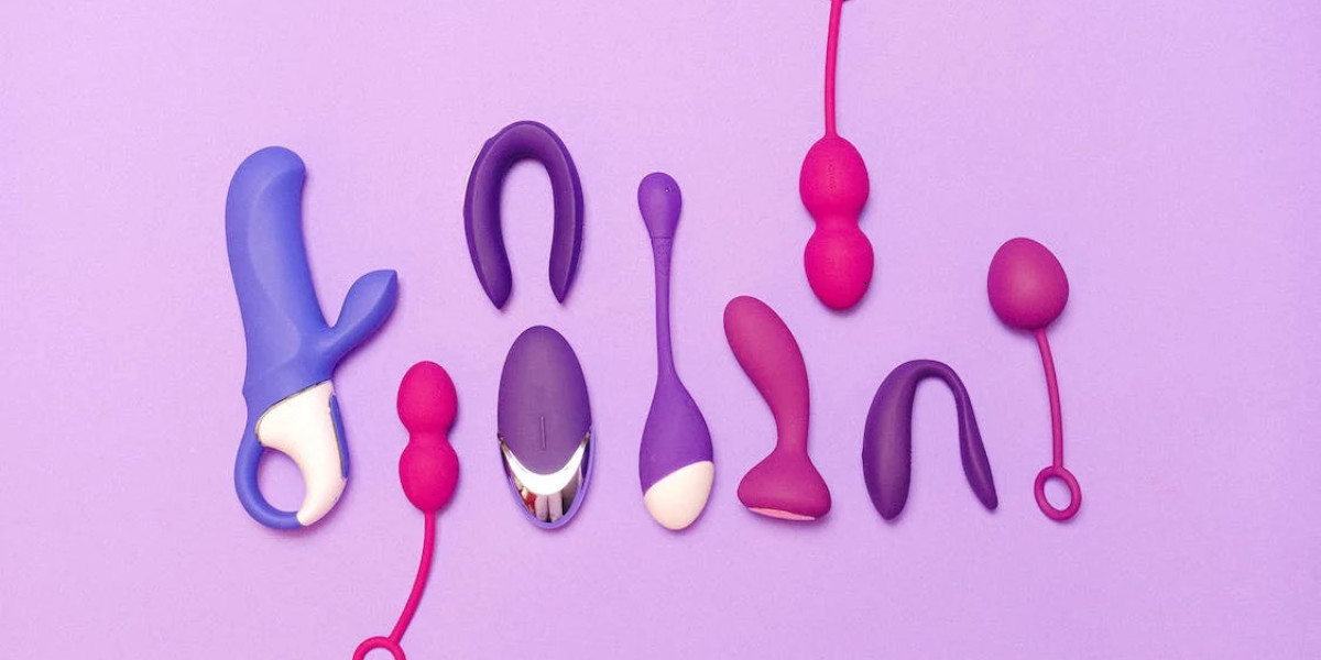 Couples and Connection: Incorporating Clitoral Vibrators into Shared Intimacy