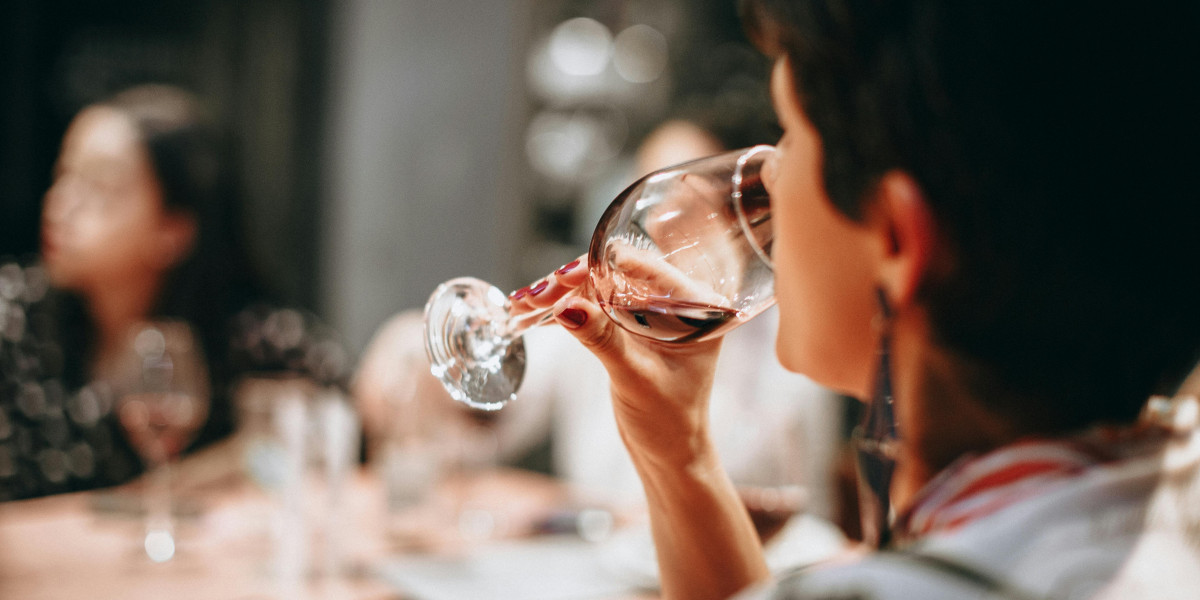 How to Go About Wine Tasting
