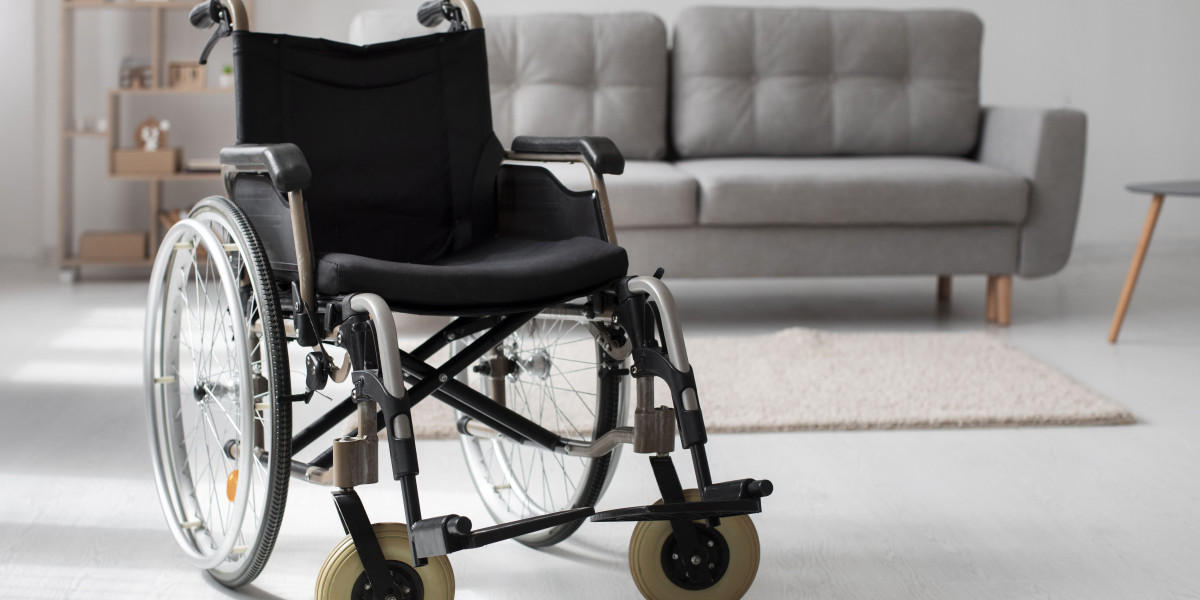 Difference between Power wheelchairs and Manual Wheelchairs