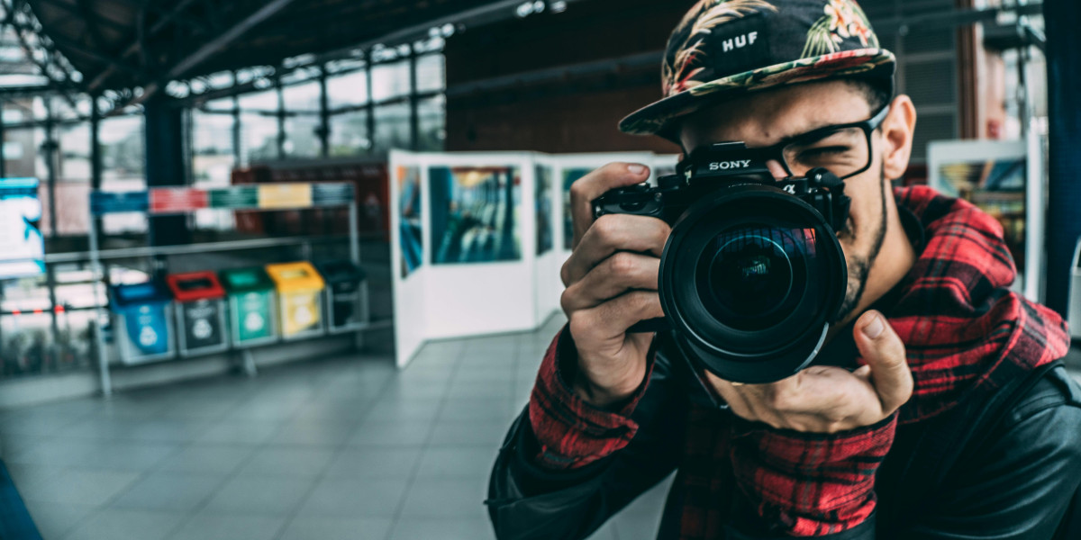 Exploring the Role of Corporate Videographers in Social Media Marketing