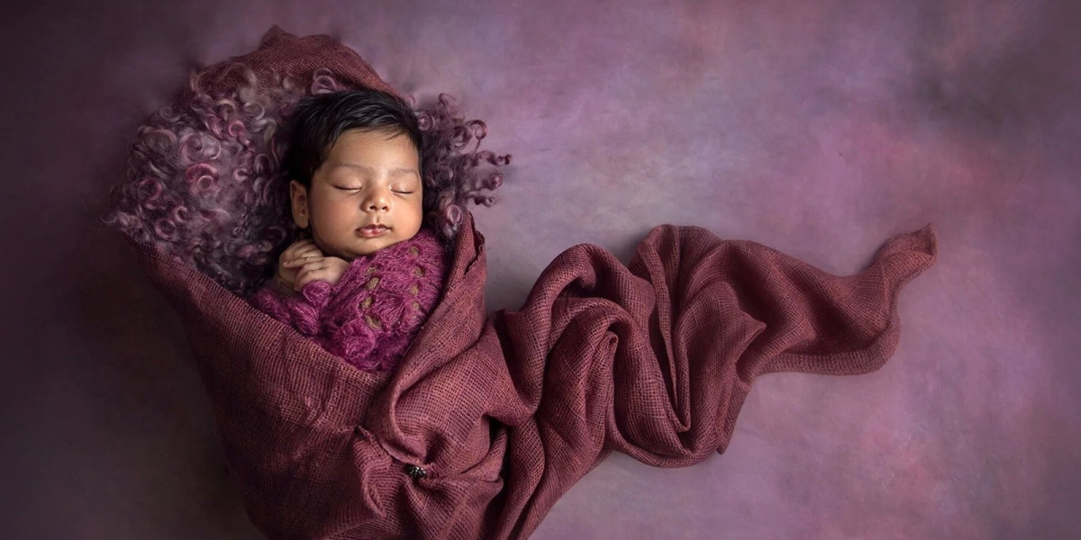 Adorable Newborn Photography Poses to Capture Those Precious Moments