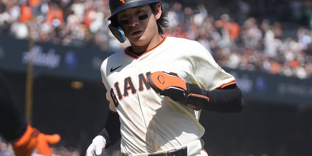 Lee Jeong-hoo, third multi-hit of the season 3 on base, 1 run scored