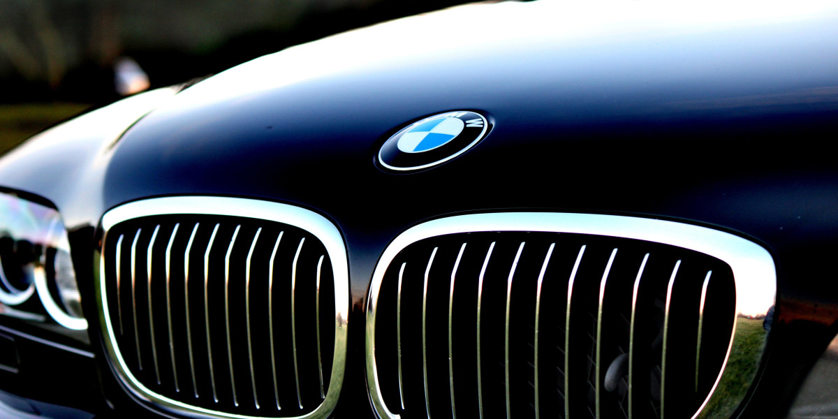 Renting BMW X5 in Dubai