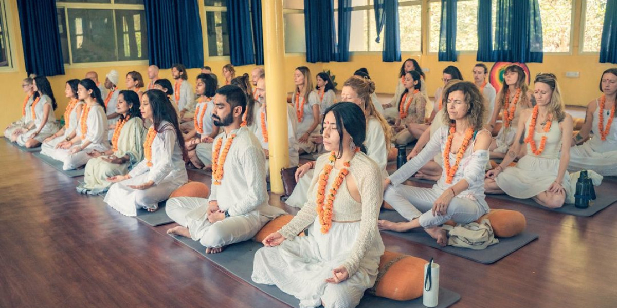 Rishikesh Yoga School