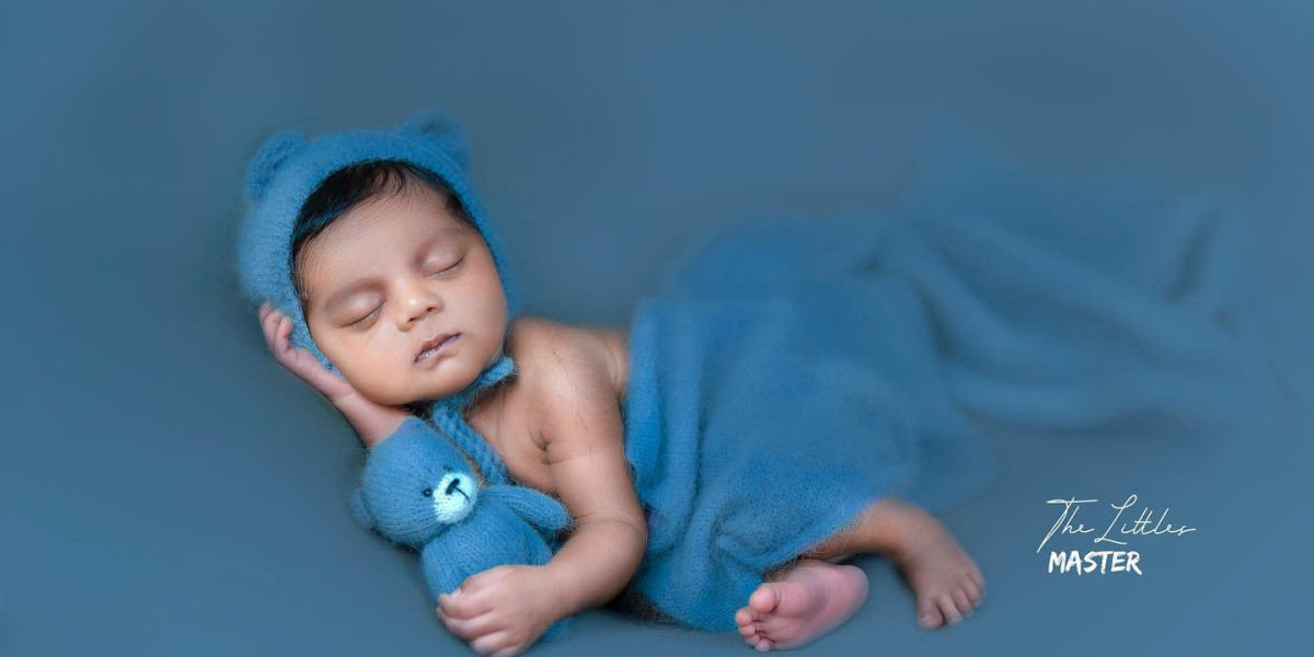 Sweet Dreams and Soft Hues: A Newborn Photoshoot Story