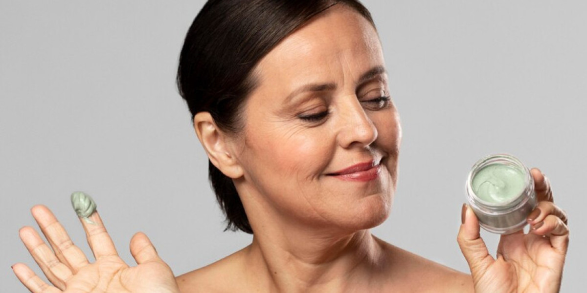 Aging Gracefully: The Power of Anti-Aging Moisturizers