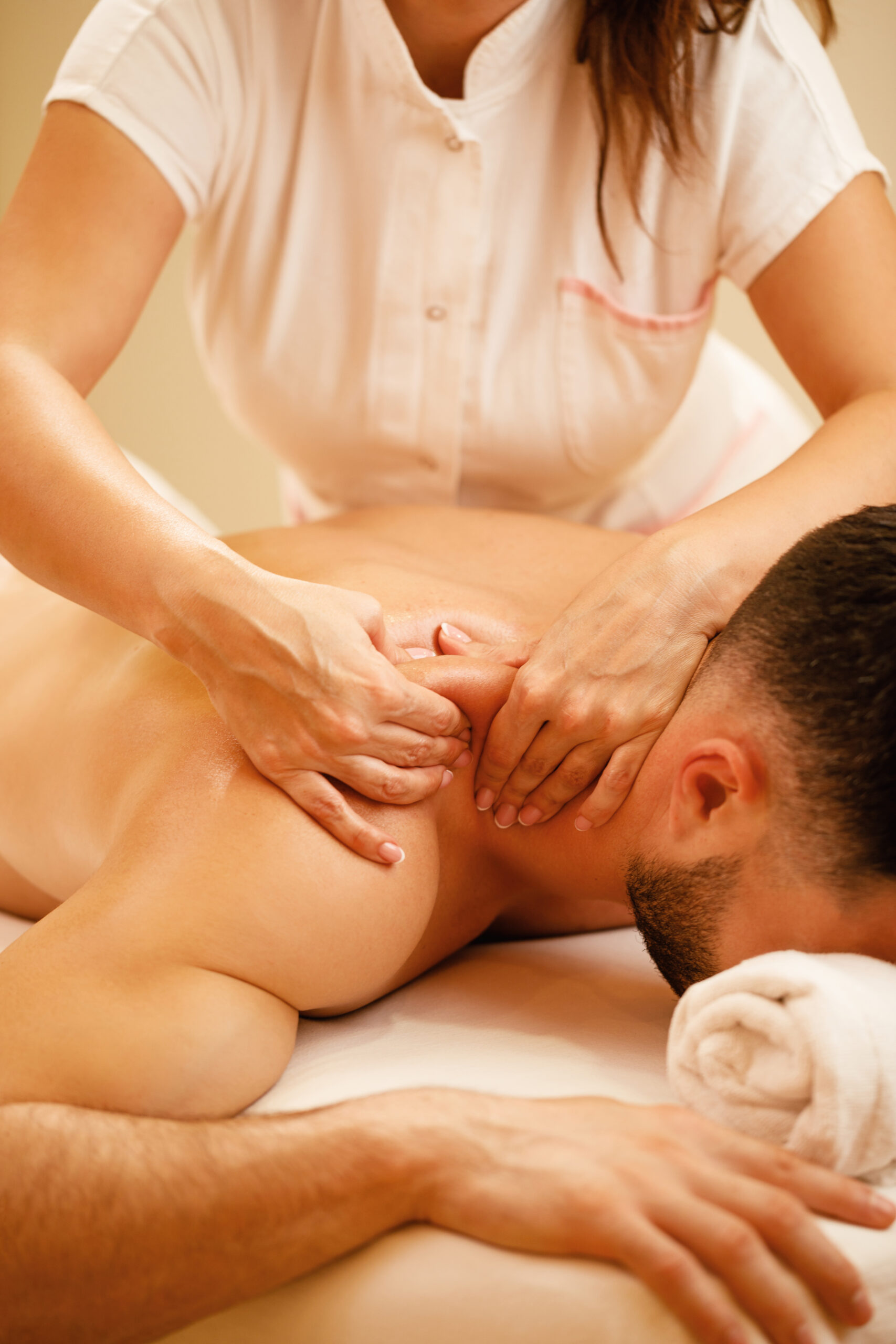 Female to Male Body Massage in Worli - Soft Touch Spa