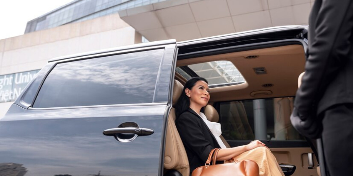 The Ultimate Guide to First-Class Travel: Private Car Service for Airport and Corporate Transfers
