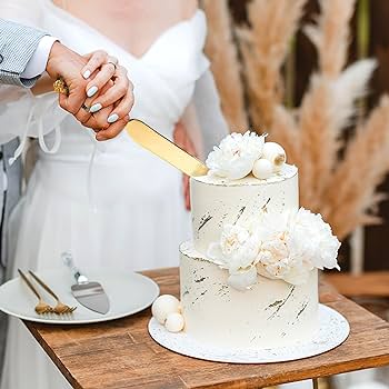 What Flavor Should I Pick for My Wedding Cake? | Article Terrain