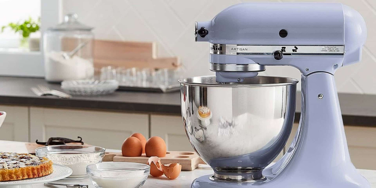 Who Can Benefit from Shopping at a Baking Accessories Shop?