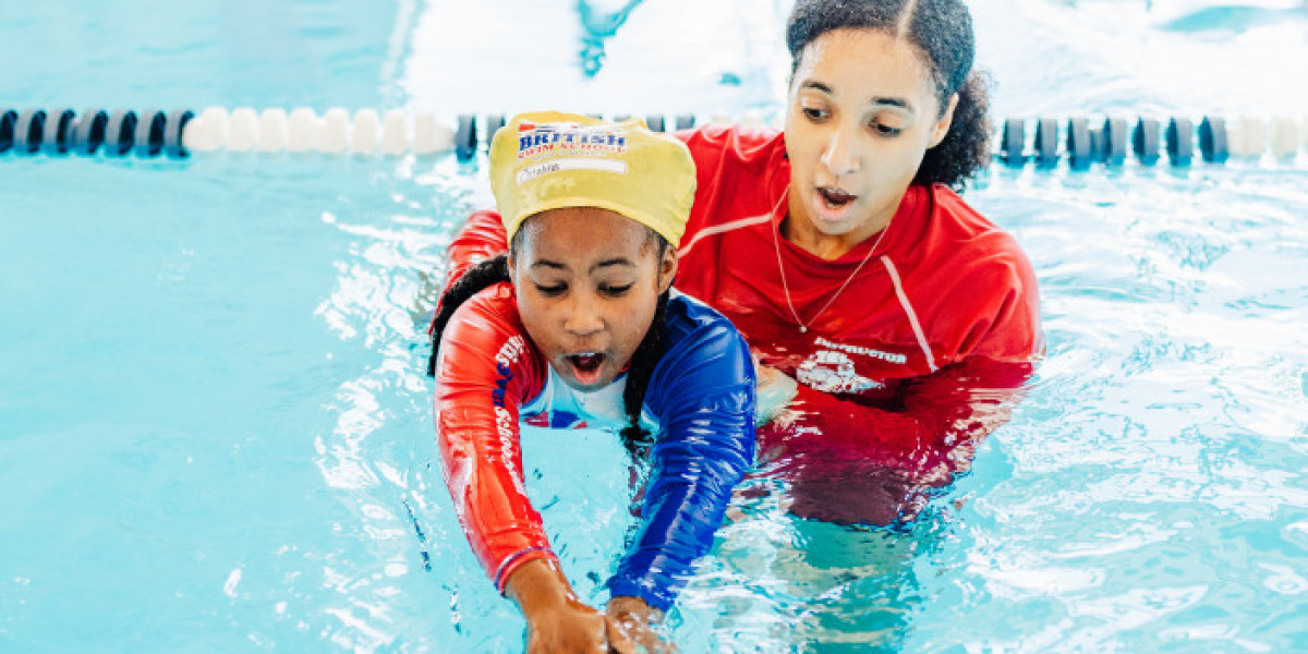 Junior swim school in Toronto midtown | British Swim School