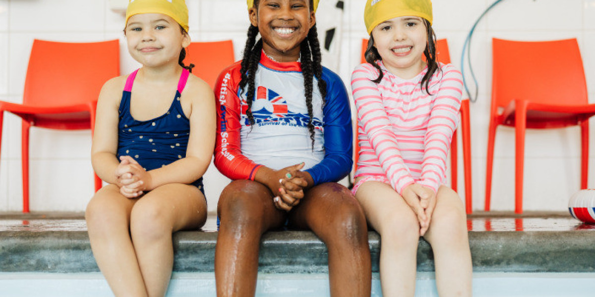 Dive into Excellence: Discovering the Best Swim School near Toronto's Midtown with British Swim School