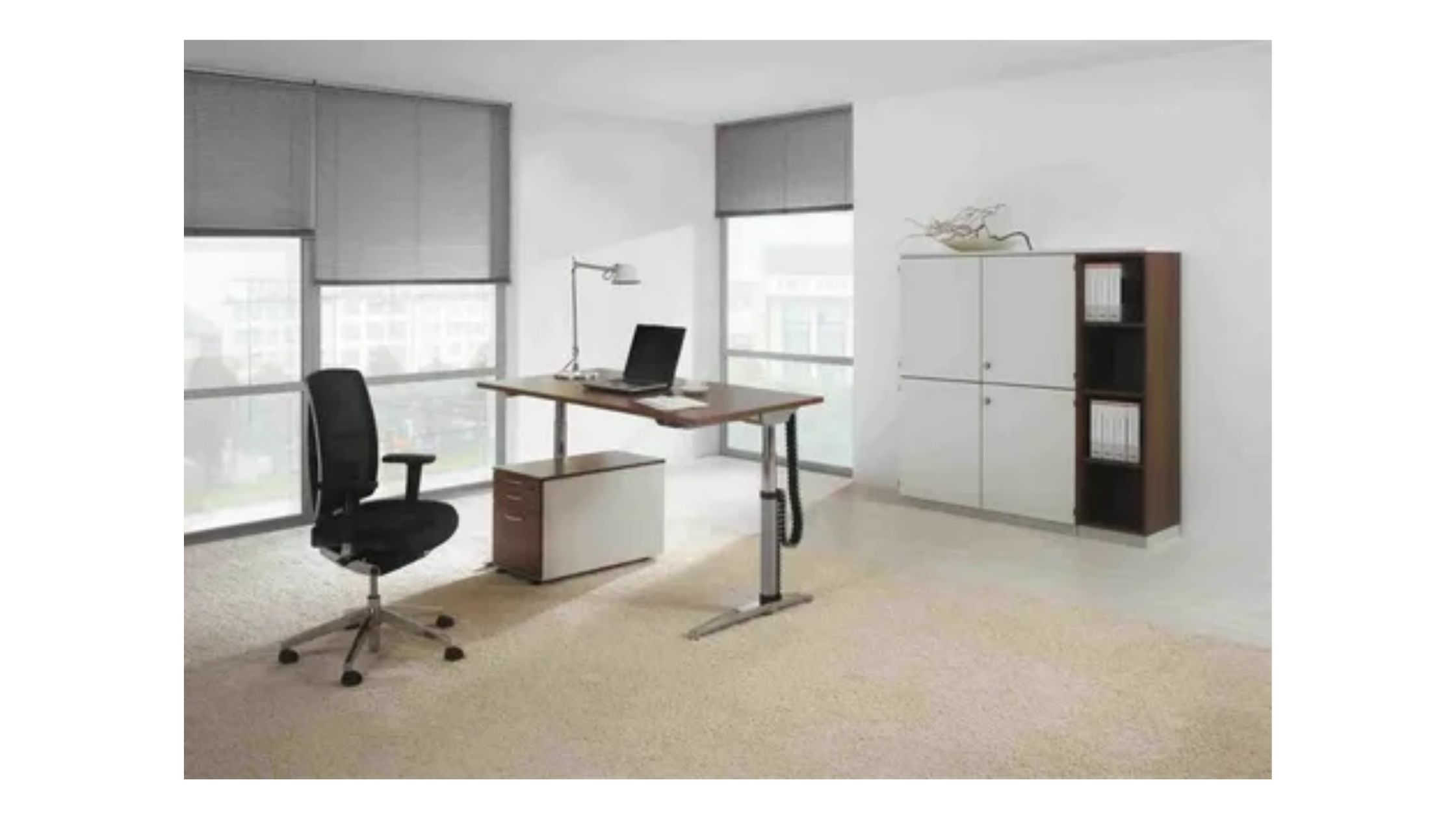 Adapting Office Desks and Chairs to Different Work Styles - Scoopearth