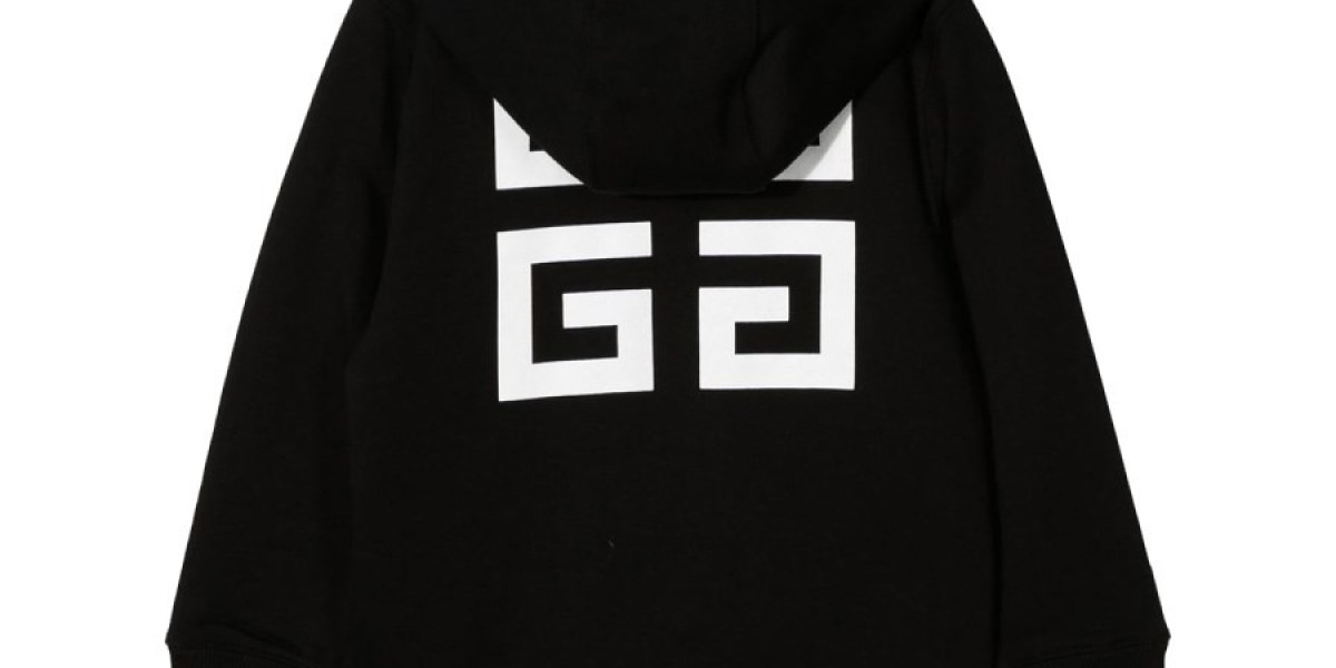 Givenchy Hoodie: A Blend of Luxury and Streetwear