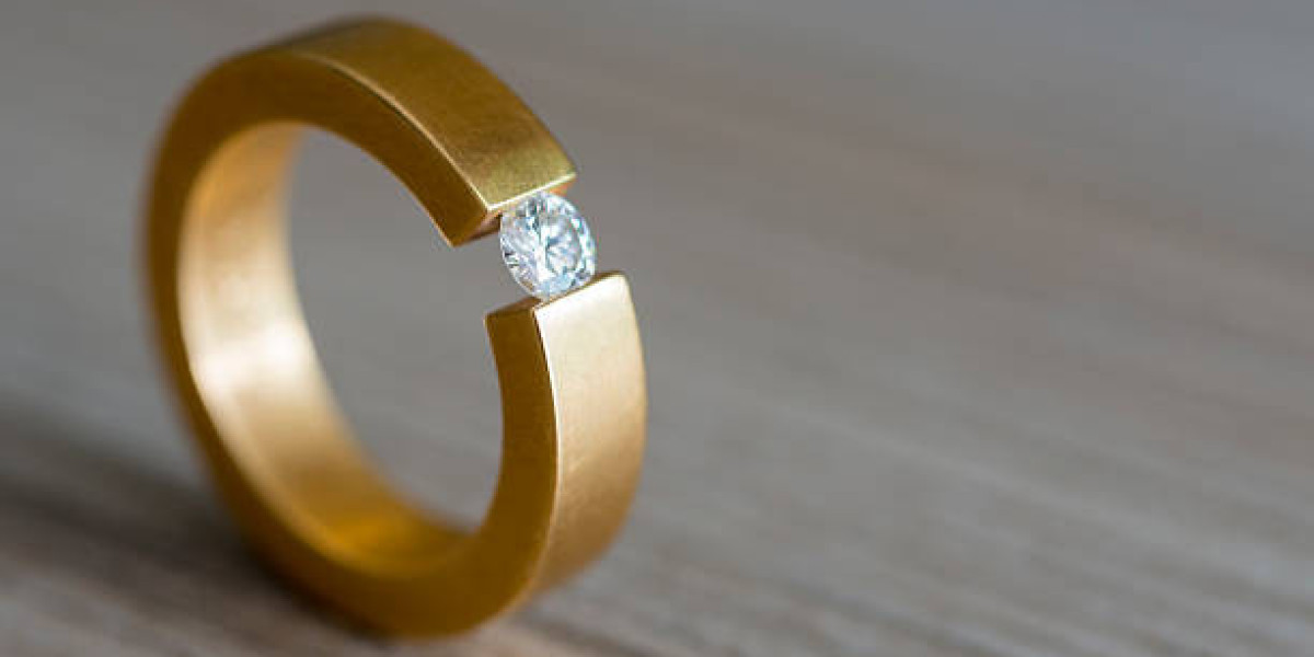 Exquisite Grown Diamond Wedding Bands by Poet Robson: Elegance Redefined for Your Special Day