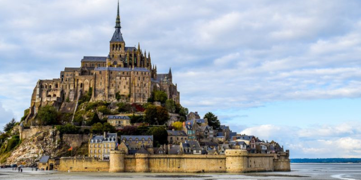 Top 5 Historic Sites to Visit in France