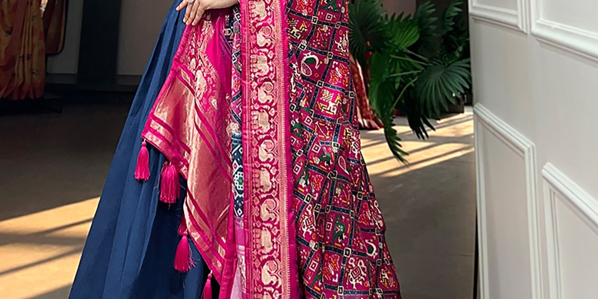 "Glamour Under the Stars: Styling Your Zeel Clothing Lehenga Choli for Evening Navratri Celebrations"