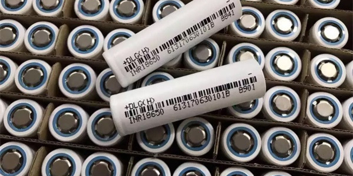 Compared with cylindrical lithium battery and soft pack lithium battery, which power lithium battery