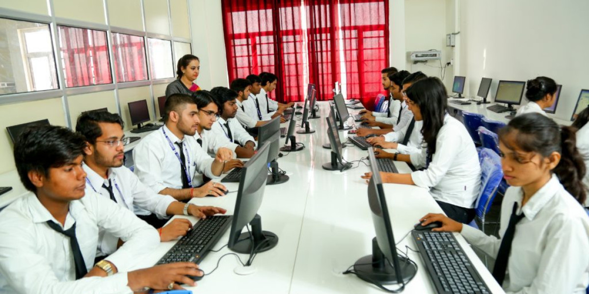 Are There Affordable B Tech Colleges in Noida with Quality Education?