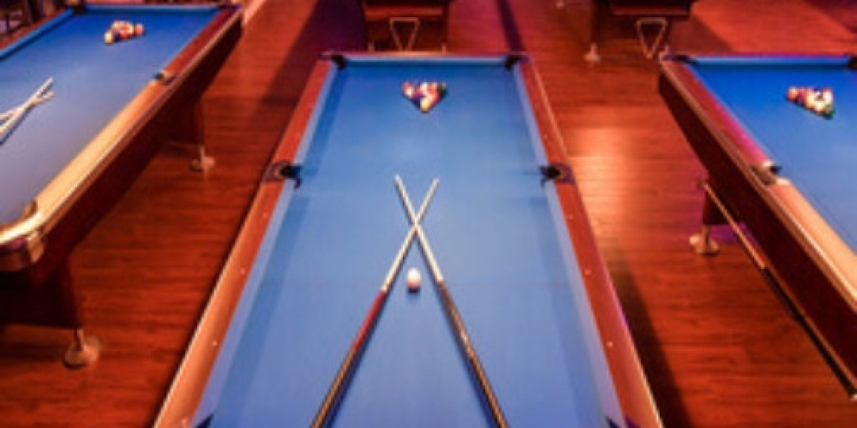 What Should I Look for in a Billiards Pool Hall?