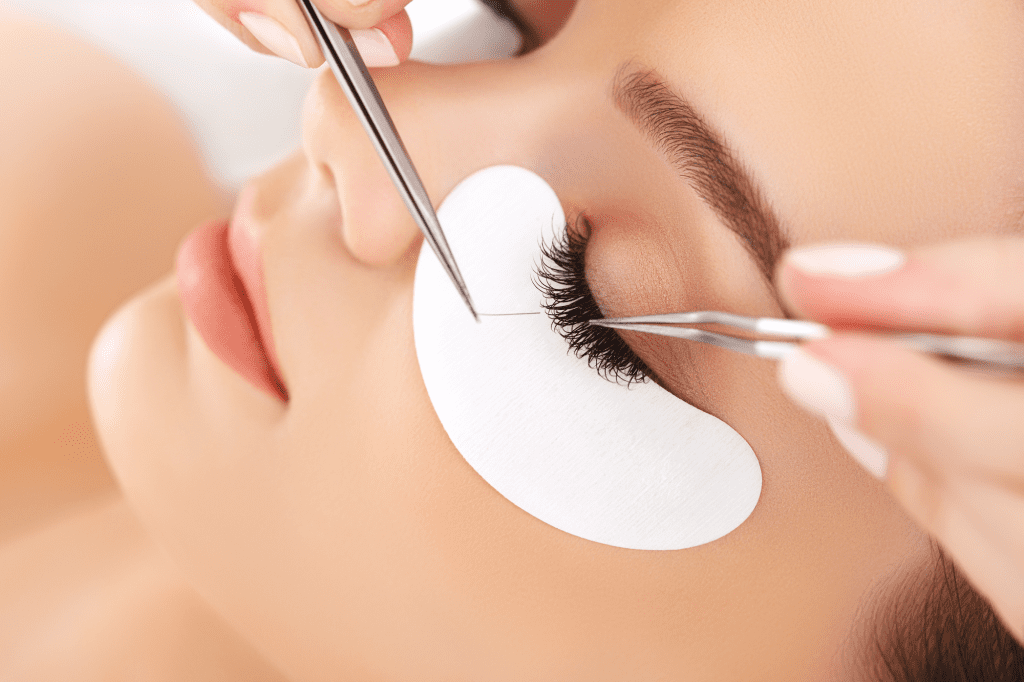 Choosing the Right Lash Extension Length: Tips & Length Chart