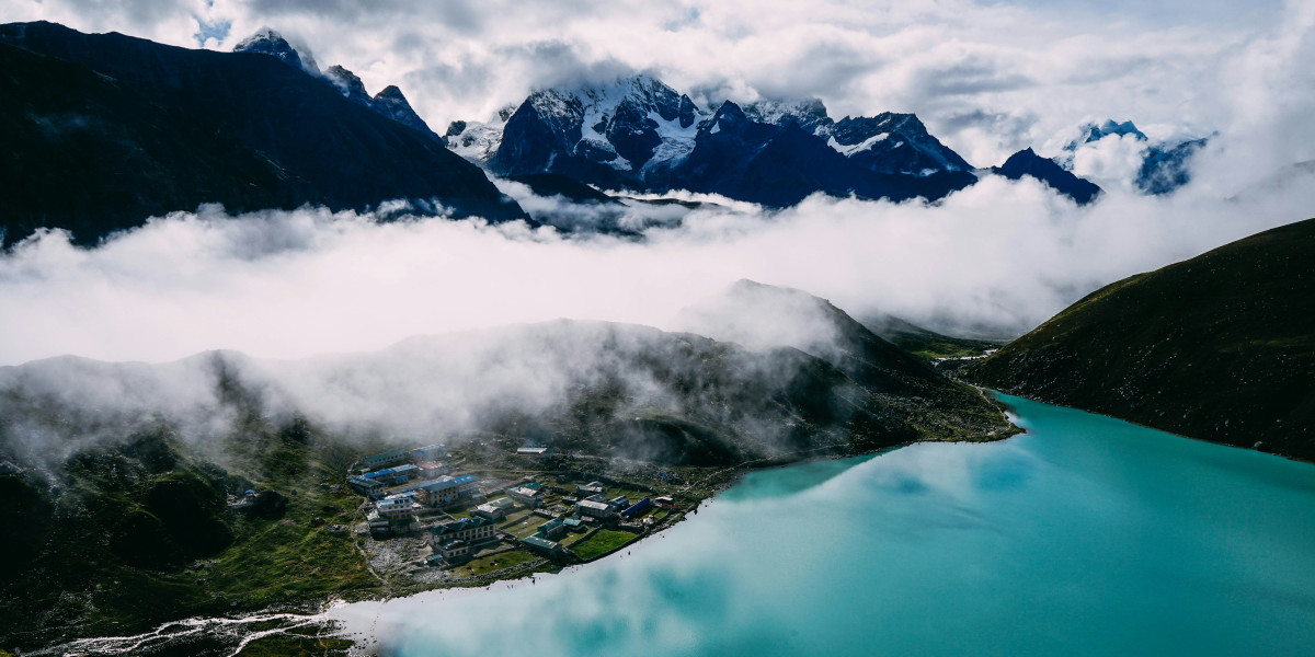 Gokyo Ri Trek Guide: A Journey to the Roof of the World