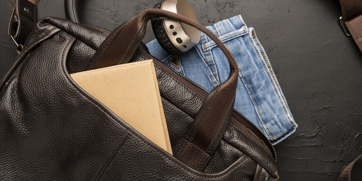 How to Choose the Best Leather Bag Manufacturer for Your Brand