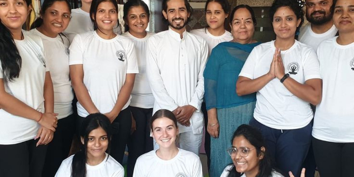 Discover the Benefits of 200-Hour Yoga Teacher Training in Rishikesh