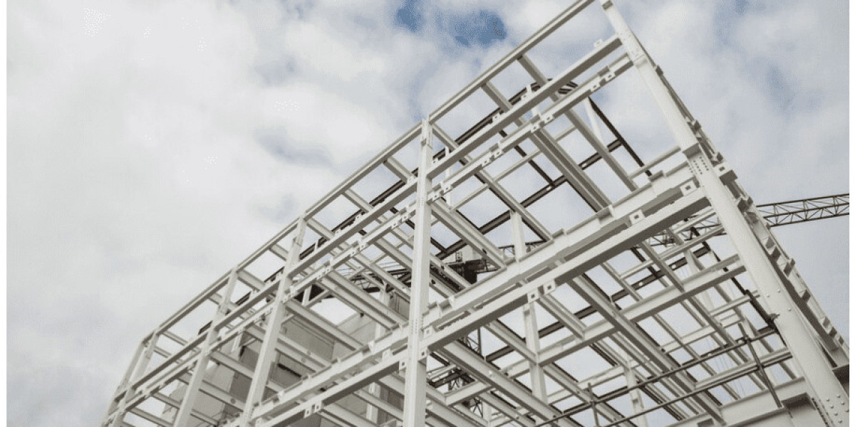 The Role of Structural Steel in Metal Building Prices and Distribution Center Construction