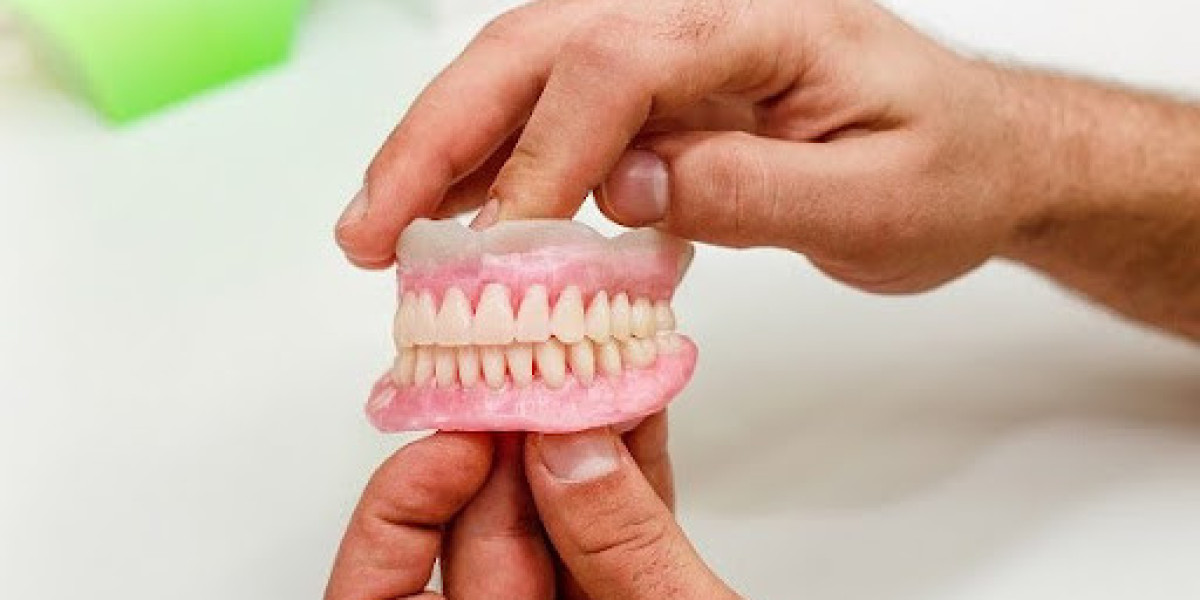 The Benefits of BPS Dentures: A Comprehensive Overview