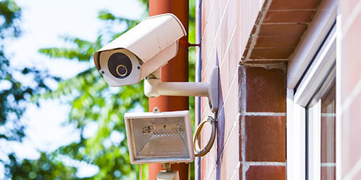 Ultimate Guide to Home CCTV Cameras for Dubai’s New Homeowners