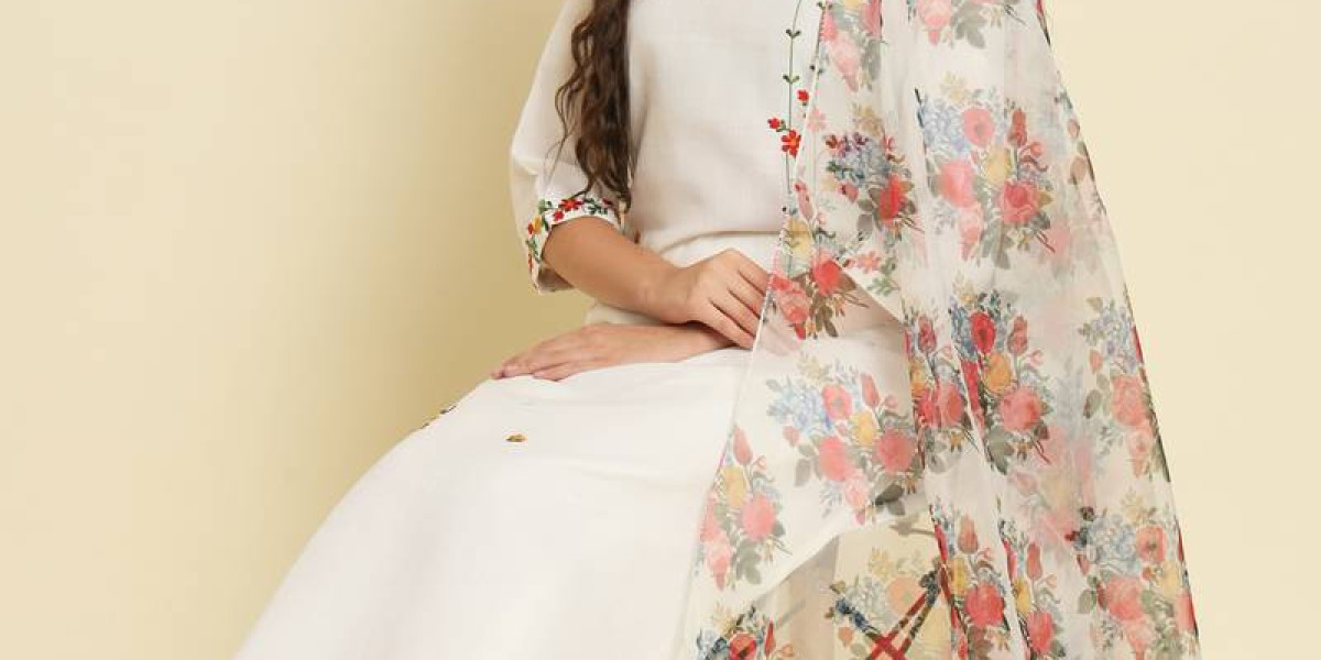 White Salwar Kameez for Daily Wear: A Perfect Blend of Elegance and Comfort