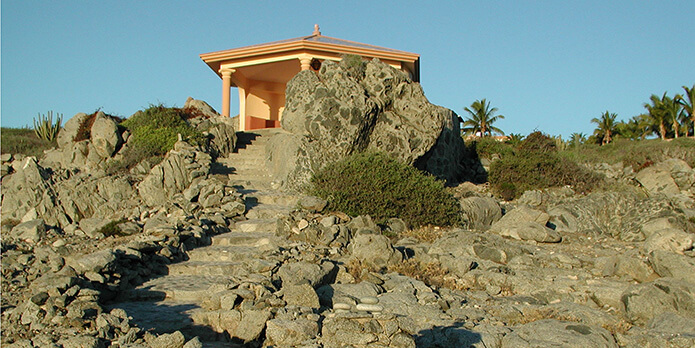 Stone Beach Cottage in Mexico - Villa Del Faro