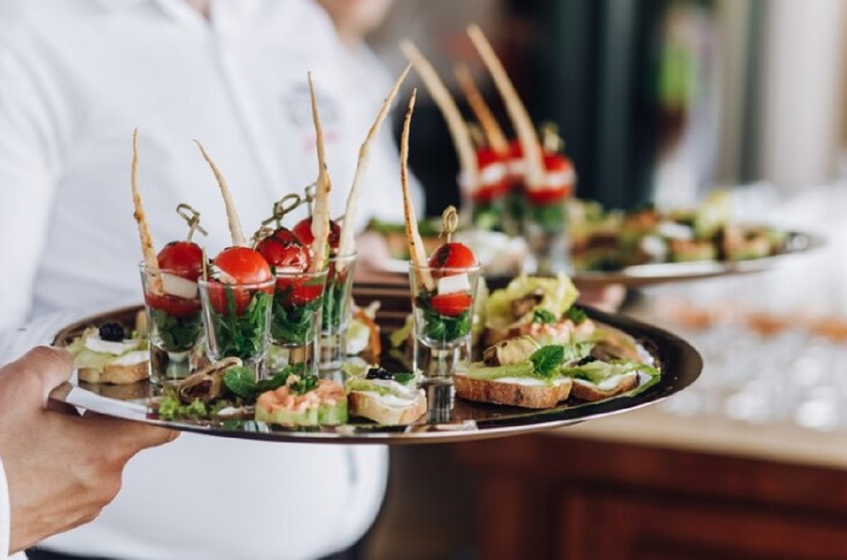 Corporate Catering: How to Impress Your Clients with Exquisite Menus