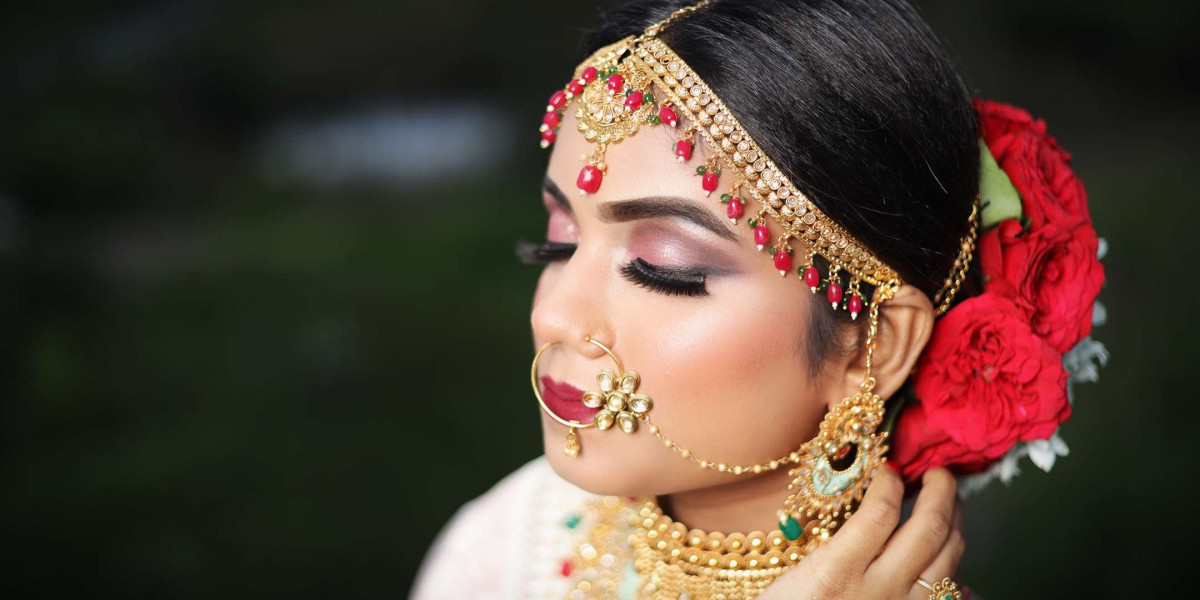 Best Makeup Artists in Delhi to Glam Up Your Special Day