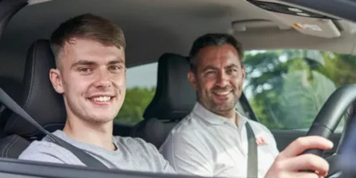 Why Automatic Driving Lessons Are Gaining Popularity