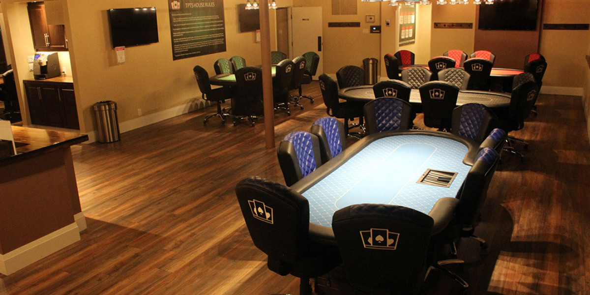 What Should I Expect at a Toronto Poker Tournament?