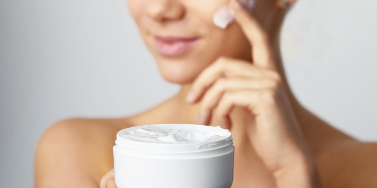 The Growing Skin Moisturizers Market will boost E-commerce Sales owing to Expanded Product Portfolios