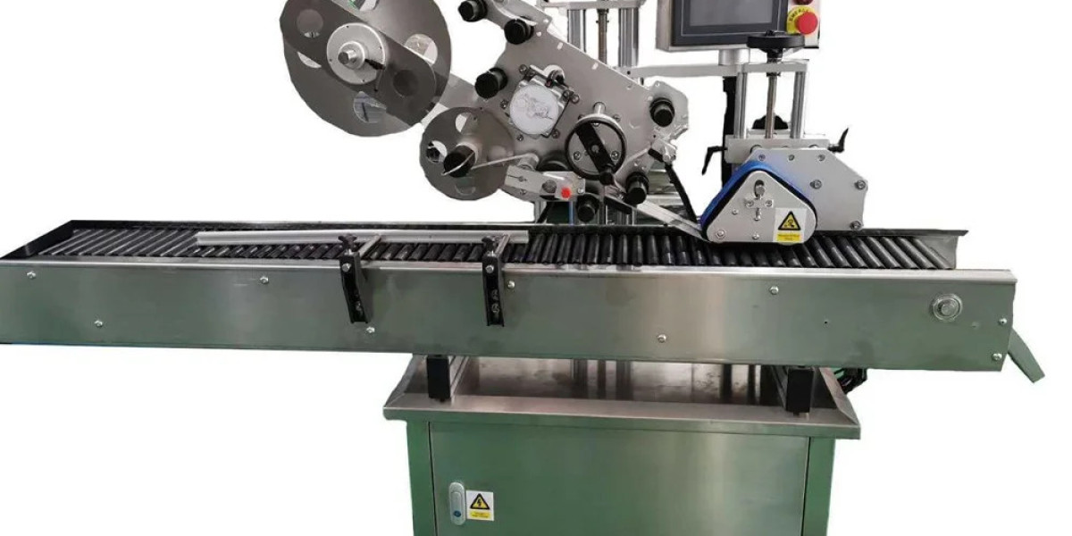 Application and Advantages of SICIAUTO Round Bottle Label Machine in Packaging Industry