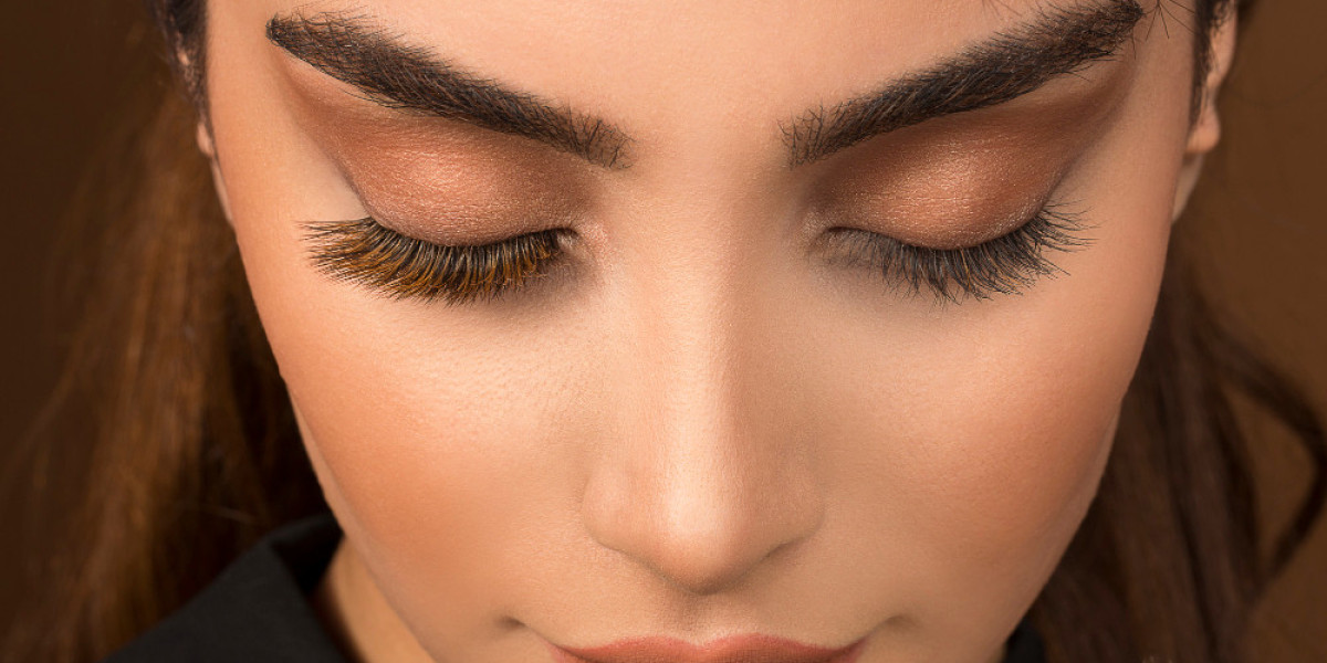 Eyelash Extension Gold Coast – Wake Up with Perfect Lashes