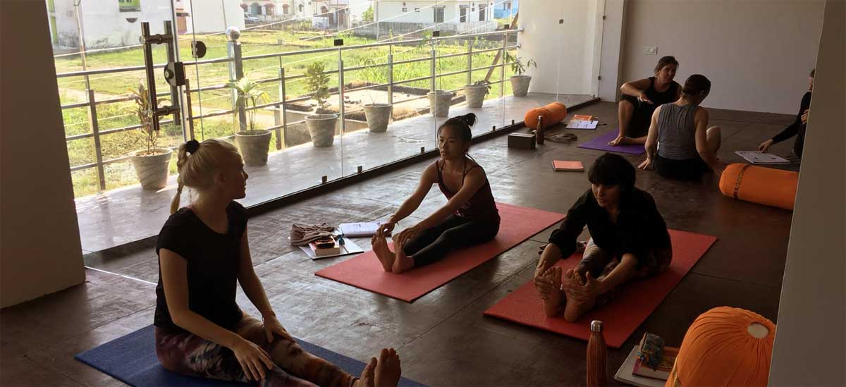 100 Hour Yoga Teacher Training in India, 100 Hrs Yoga TTC Rishikesh