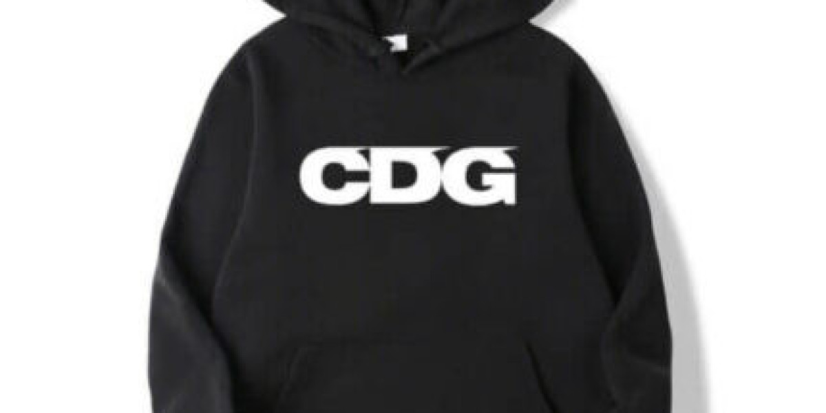 CDG Hoodie: Versatility for Any Occasion