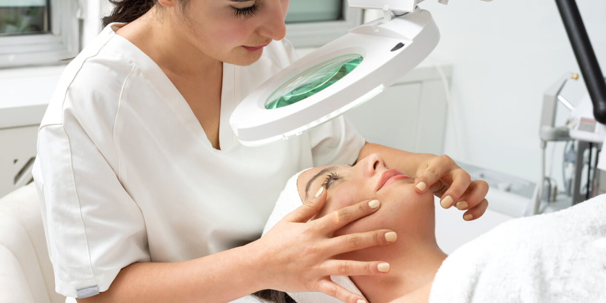 Dermatologist in Dubai: Your Guide to Skin Care and Treatment in the UAE