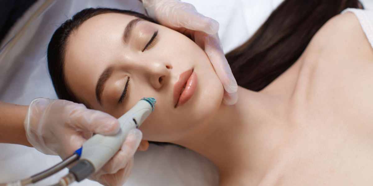 HydraFacial in Dubai: The Ultimate Guide for Glowing Skin