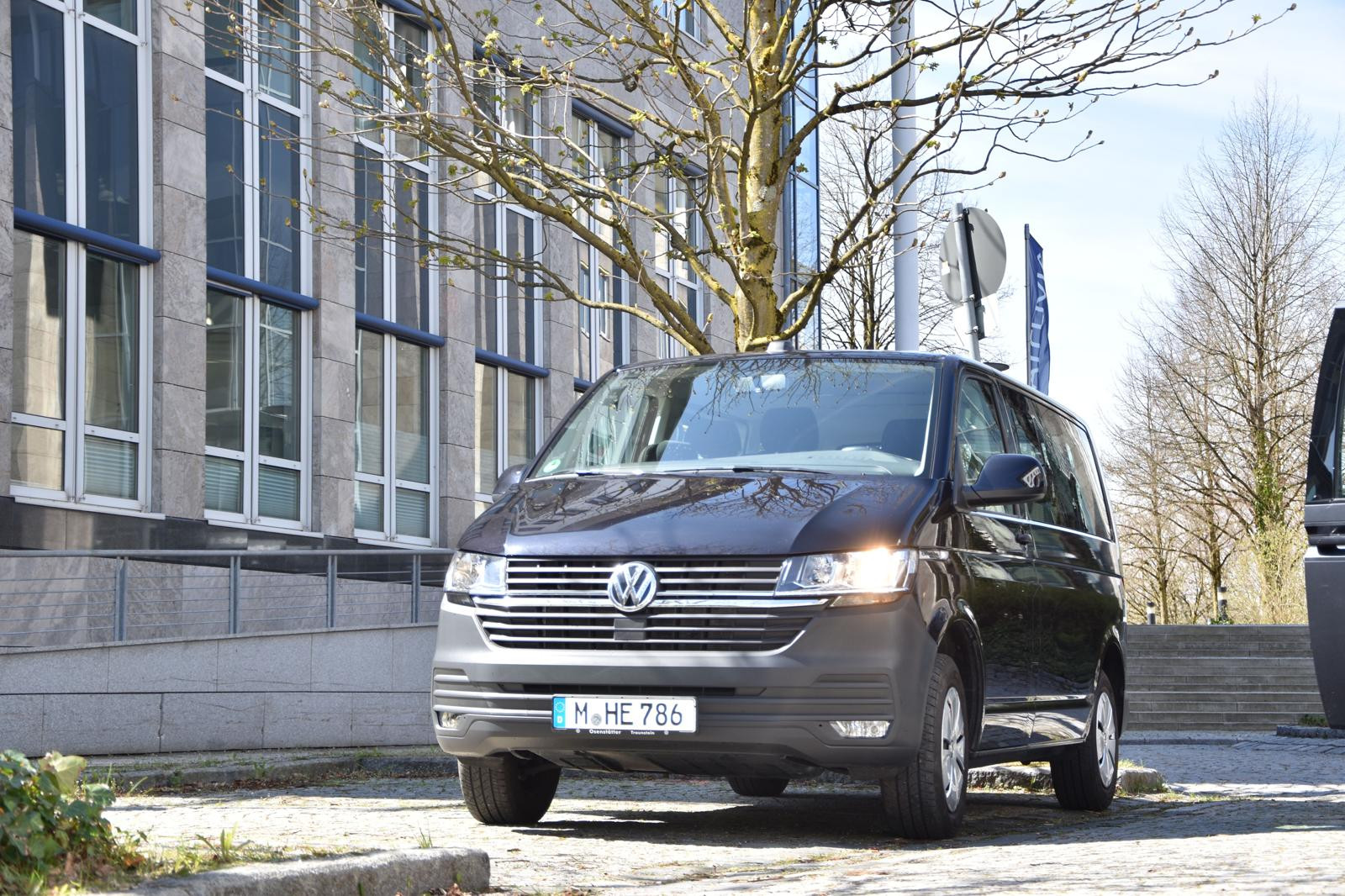 #1 Private Chauffeur Service in Munich Limousine Services | Discover Our Services