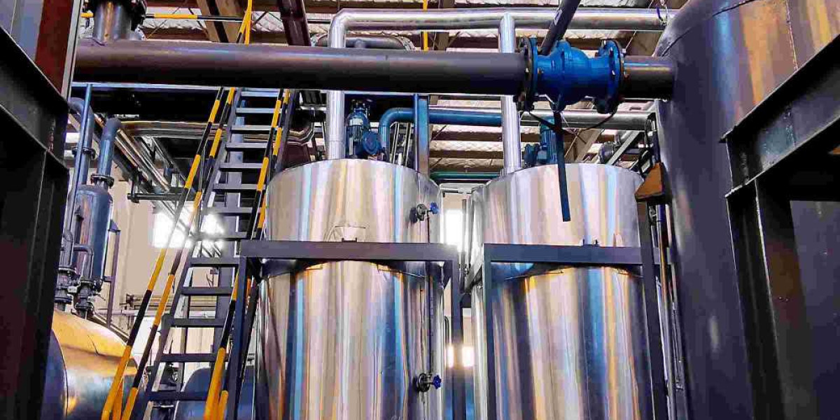 The Environmental and Economic Benefits of Closed-Loop Waste Engine Oil Recycling Systems